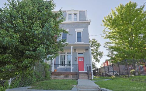 Photo of 2916 Hackberry Street, Cincinnati, OH 45206 (MLS # 1878711)