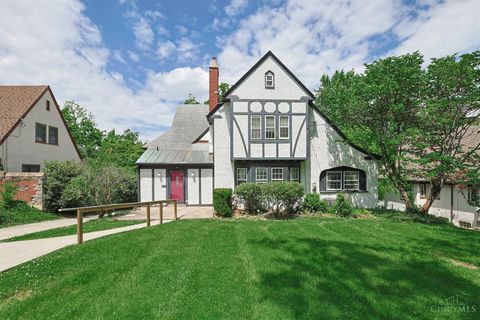 Photo of 42 Fleming Road, Wyoming, OH 45215 (MLS # 1879538)