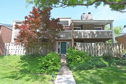 Photo of 3433 Traskwood Circle #B, Cincinnati, OH 45208 (MLS # 1879032)