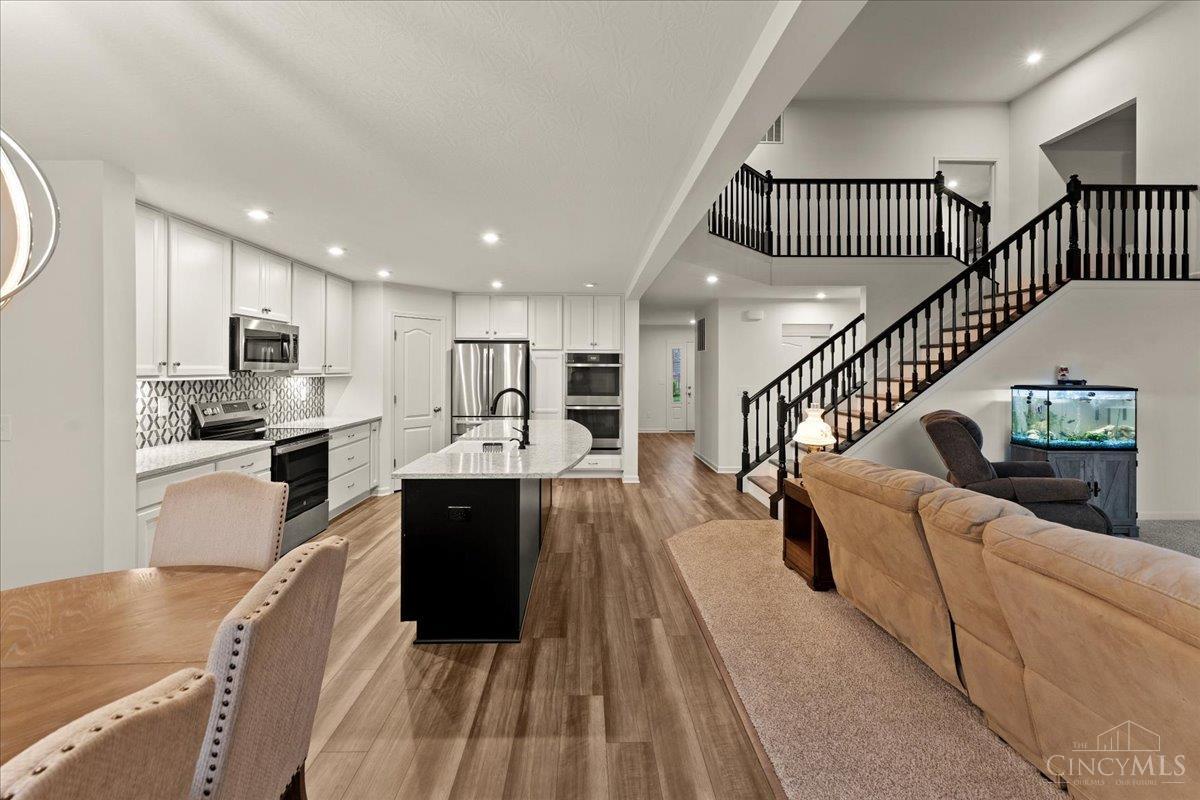 7082 Birkdale Drive