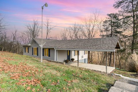 Photo of 1942 Walnut Drive, Deerfield Township, OH 45140 (MLS # 1863263)