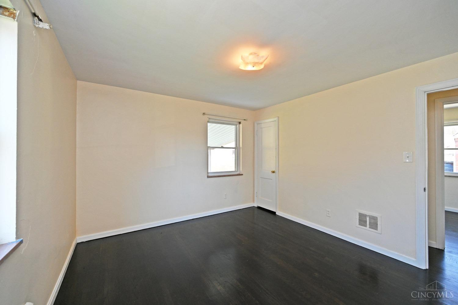 4524 Victor Avenue, Blue Ash, Ohio image 10