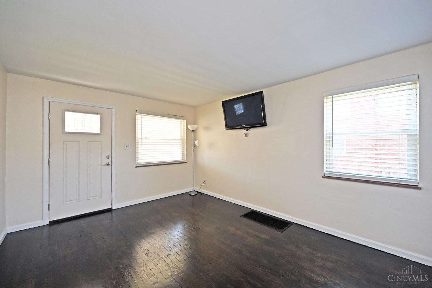4524 Victor Avenue, Blue Ash, Ohio image 5