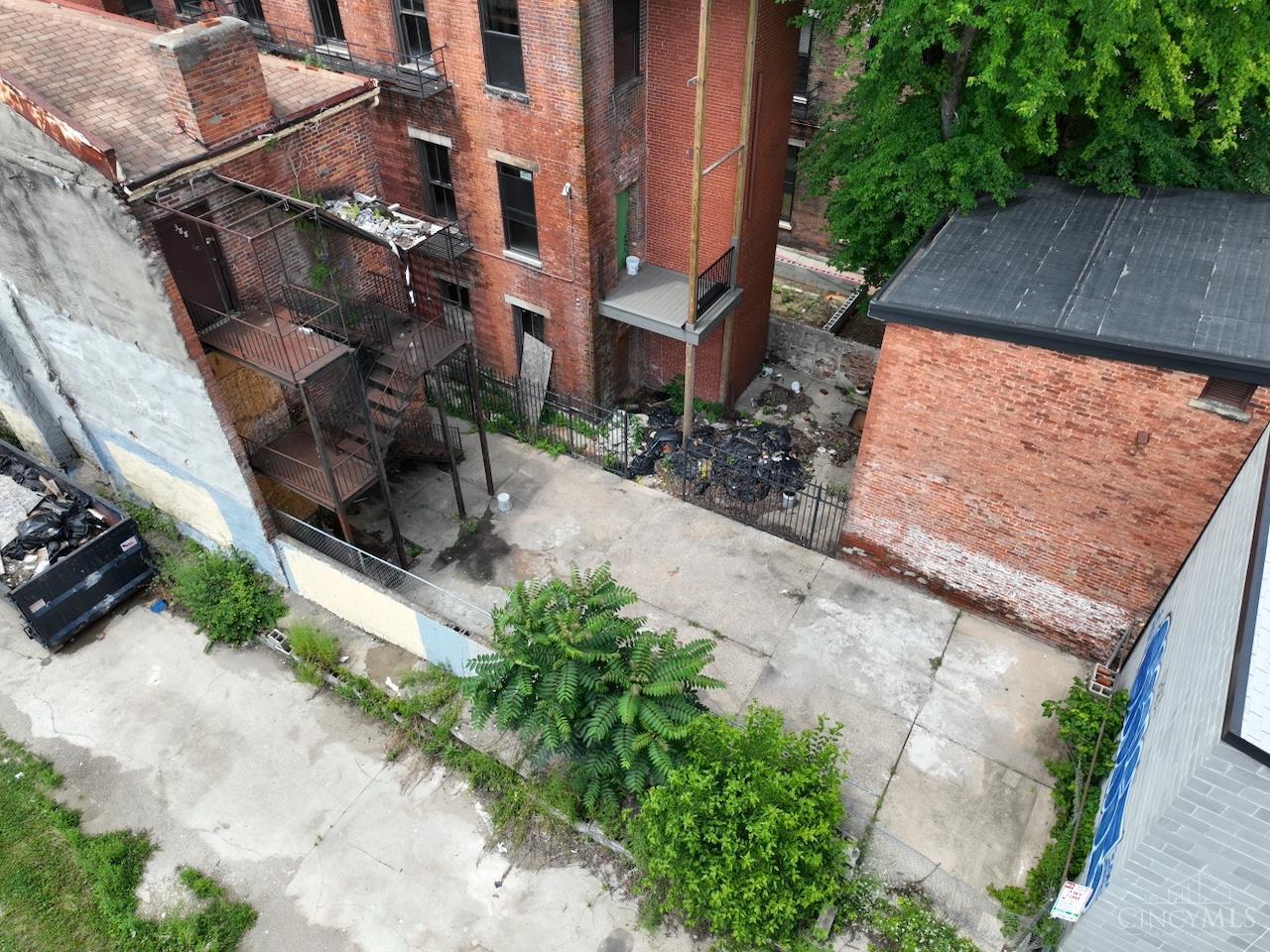 1604 Elm Street