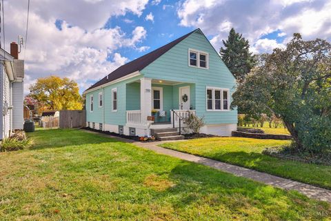 Photo of 7722 Dalton Avenue, Deer Park, OH 45236 (MLS # 1865697)