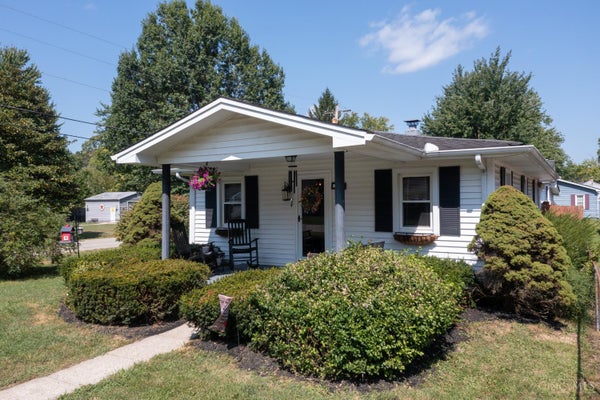 302 E OSBORNE ST, BETHEL, OH 45106 - Image c818e77b595cfda34eb4c7b32fae81d5/1971103866