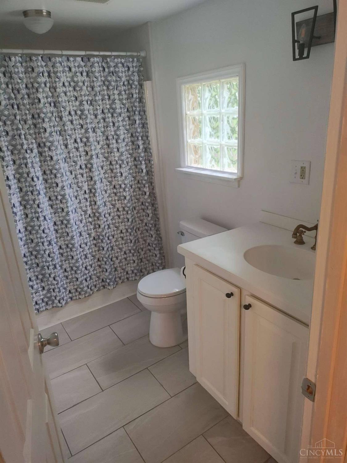 340 N East Street, Tate Twp, Ohio image 10