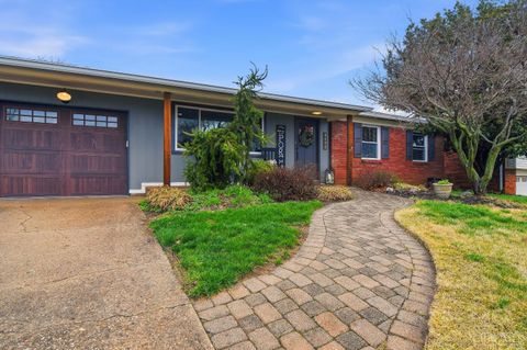 Homes For Sale - 8602 Linderwood Lane<br/> Anderson Twp, OH 45255