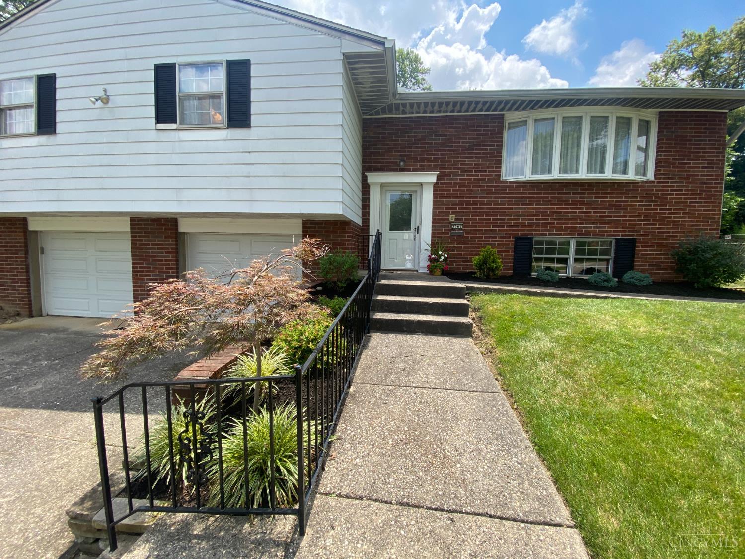 3367 Palmhill Lane
