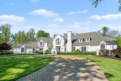 Photo of 580 Chaswil Drive, Anderson Township, OH 45255 (MLS # 1876810)