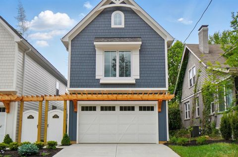 Photo of 1227 Corbett Street, Cincinnati, OH 45208 (MLS # 1857938)