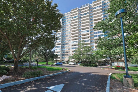 Photo for 2324 Madison Road 1003
