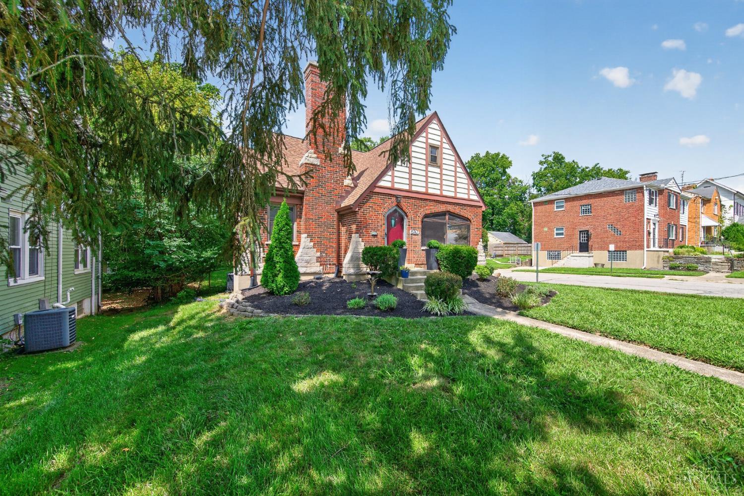 6747 Plainfield Road