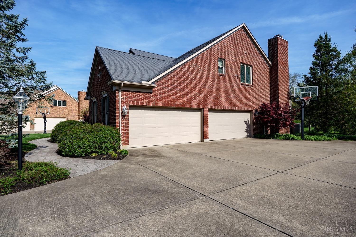 770 Cedar Drive, Miami Twp, Ohio image 4
