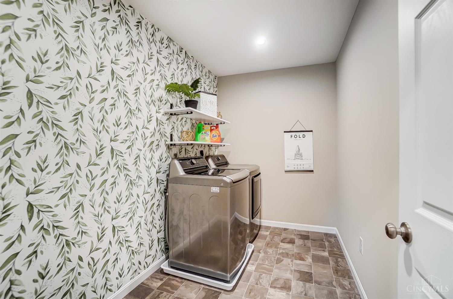 1365 Soaring Way, Hamilton Twp, Ohio image 39