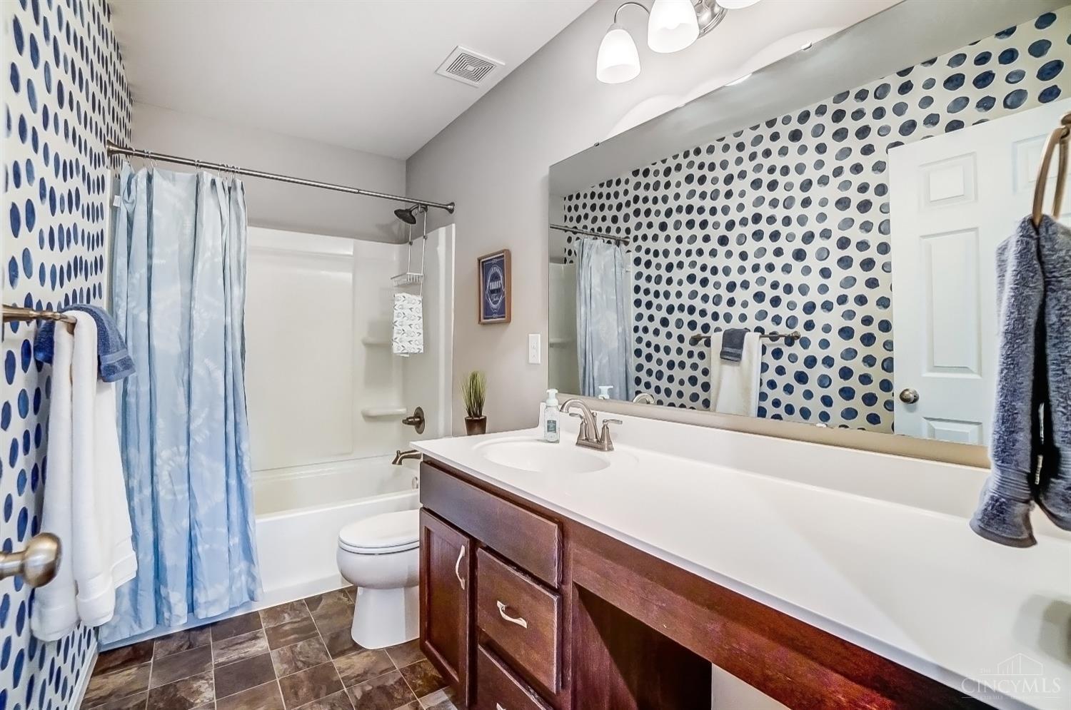 1365 Soaring Way, Hamilton Twp, Ohio image 34