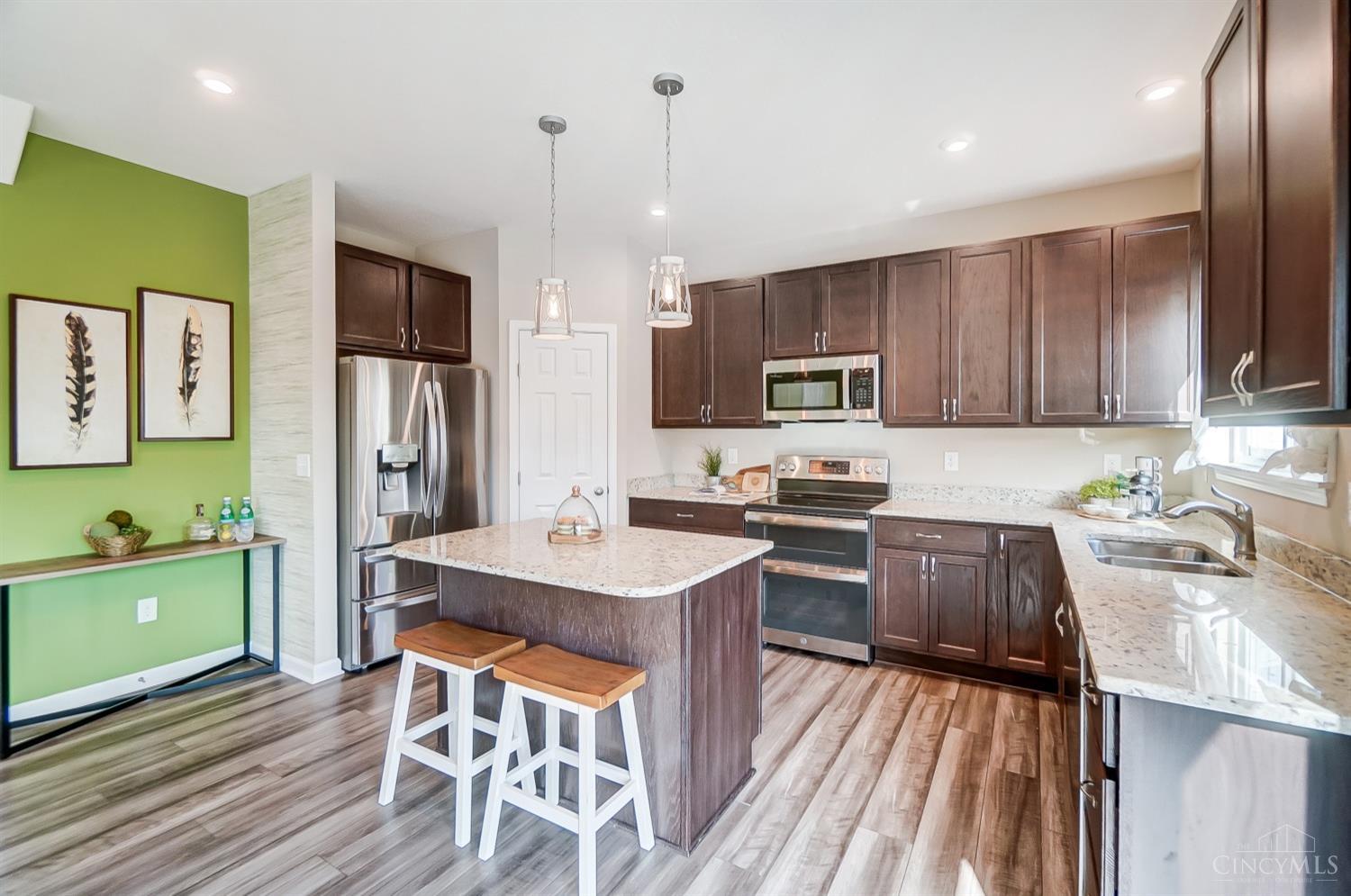 1365 Soaring Way, Hamilton Twp, Ohio image 12