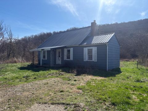 Photo of 119 Shawnee Street, Bainbridge, OH 45612 (MLS # 1871614)