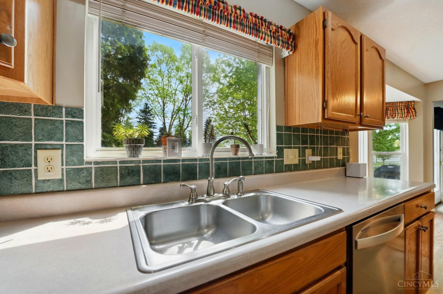 966 Hampton Court, Lebanon, Ohio image 15