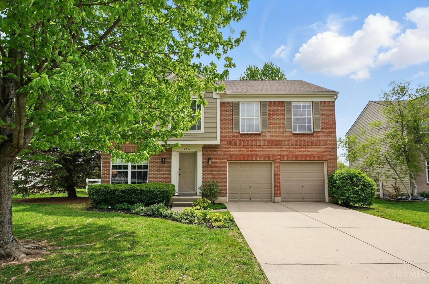966 Hampton Court, Lebanon, Ohio image 3