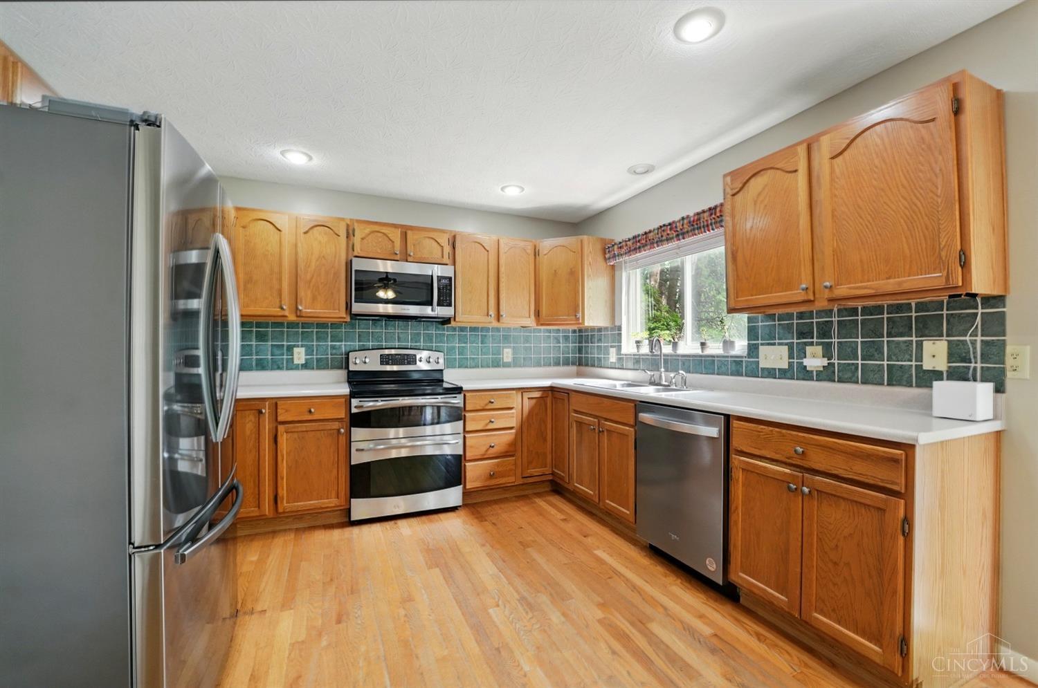 966 Hampton Court, Lebanon, Ohio image 13
