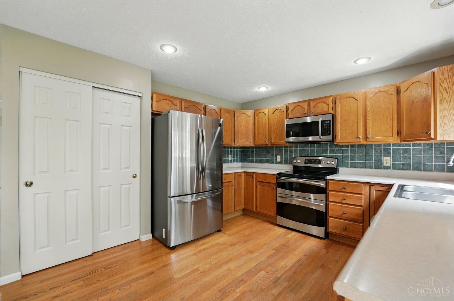 966 Hampton Court, Lebanon, Ohio image 14