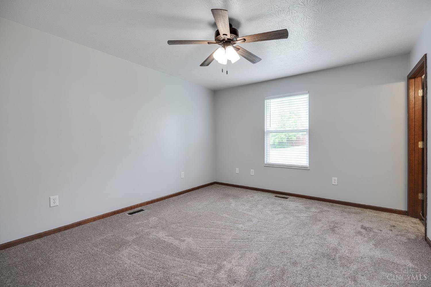 1639 Gibraltar Drive, Wilmington, Ohio image 10