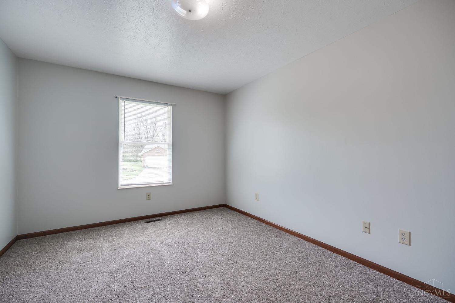 1639 Gibraltar Drive, Wilmington, Ohio image 12