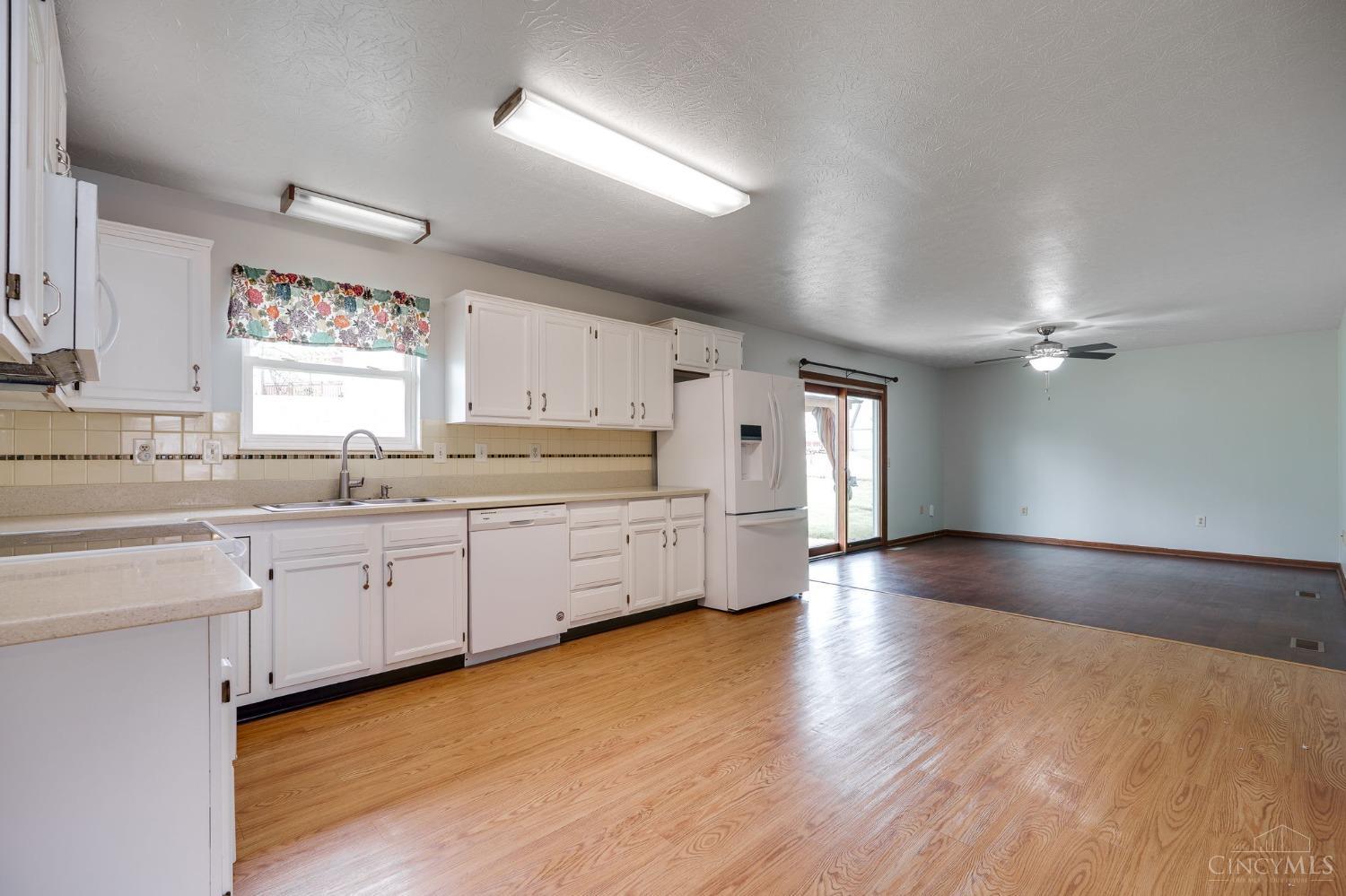 1639 Gibraltar Drive, Wilmington, Ohio image 6