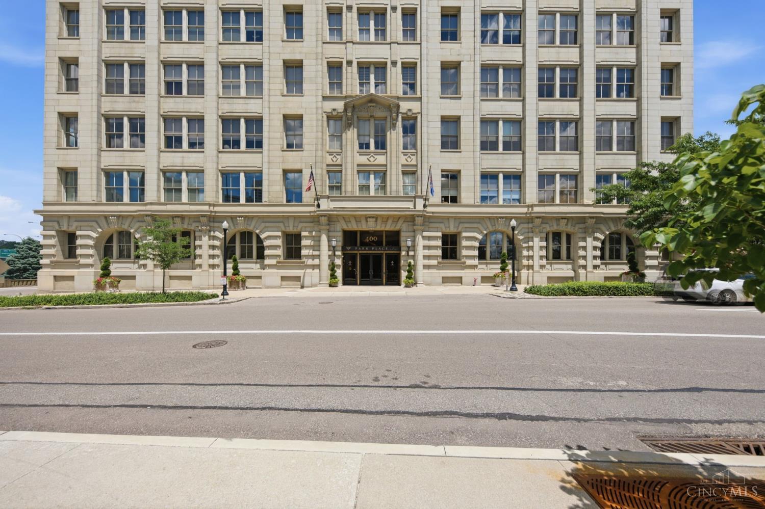 400 Pike Street 612