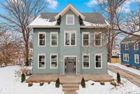 Photo of 5702 Peabody Avenue, Cincinnati, OH 45227 (MLS # 1868052)