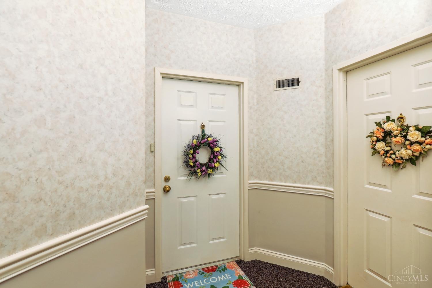 7343 Ridgepoint Drive #101, Anderson Twp, Ohio image 3