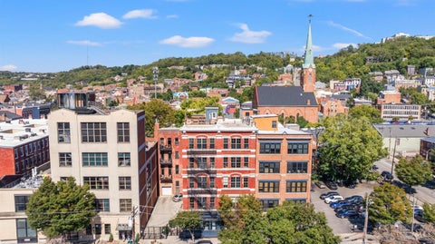 Condo For Sale - 214 E Fourteenth Street #4A<br/> Cincinnati, OH 45202