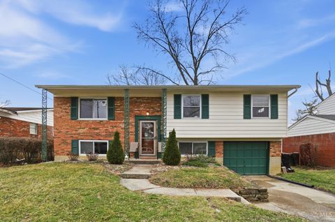 Photo of 564 Waycross Road, Forest Park, OH 45240 (MLS # 1870098)