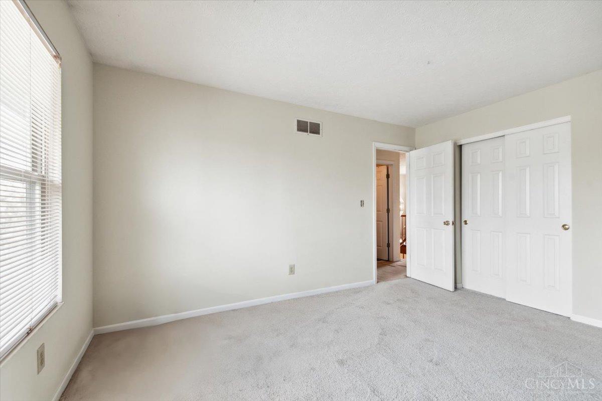 6942 Maple Crest Court, Fairfield Twp, Ohio image 33