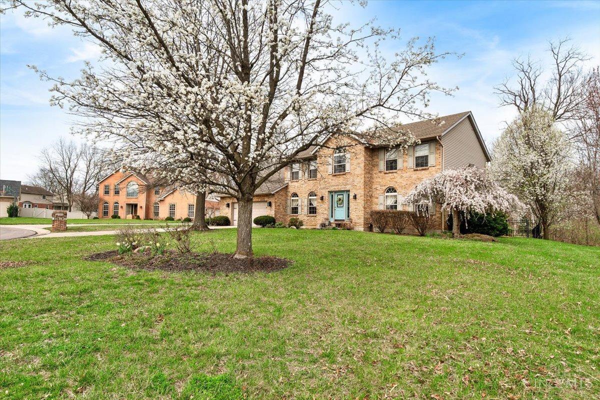 6942 Maple Crest Court, Fairfield Twp, Ohio image 3