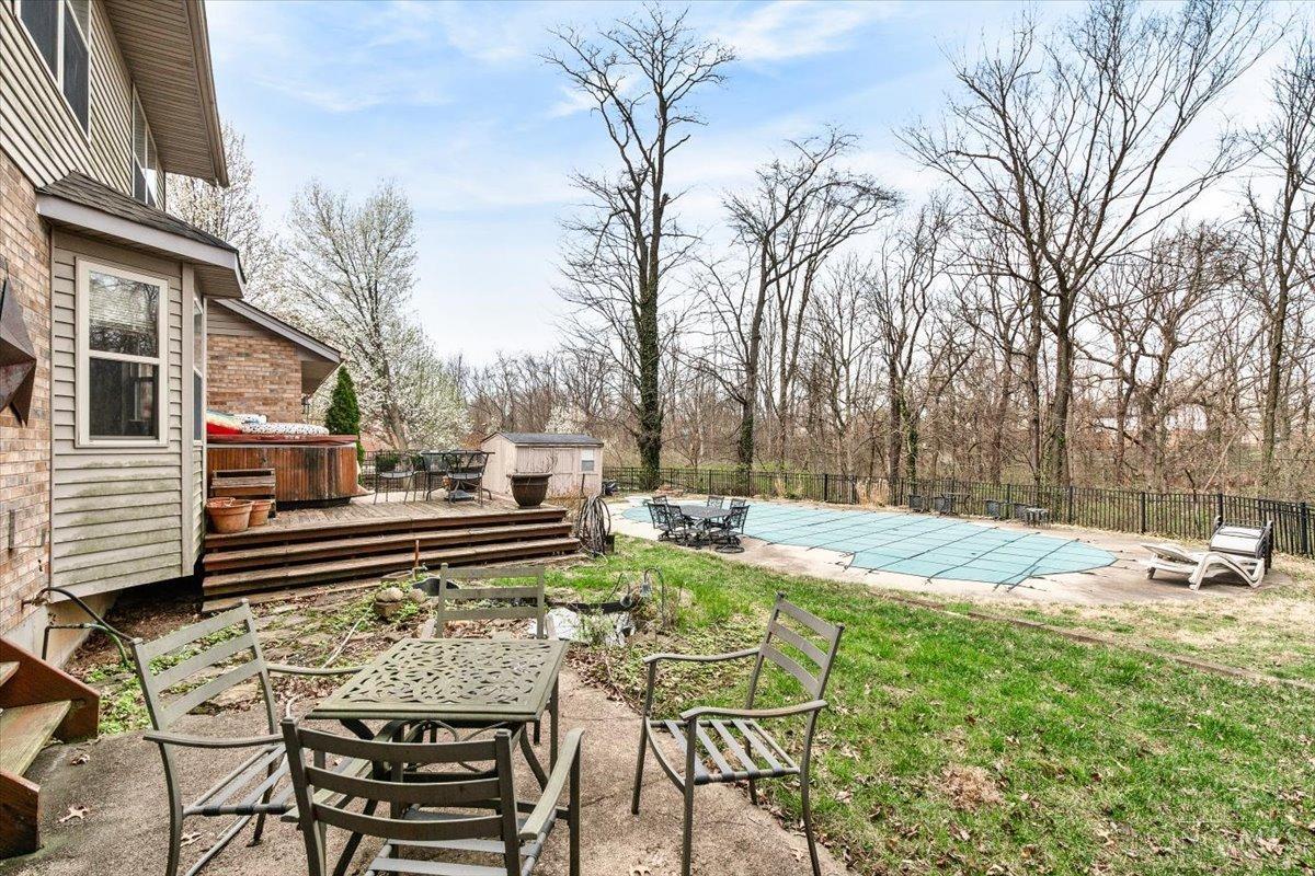 6942 Maple Crest Court, Fairfield Twp, Ohio image 42