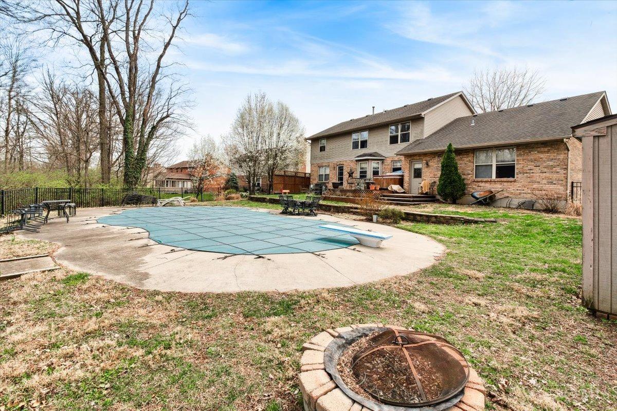 6942 Maple Crest Court, Fairfield Twp, Ohio image 40