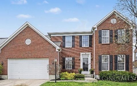 Homes For Sale - 136 Fieldstone Way<br/> Warren County, Lebanon, OH 45036