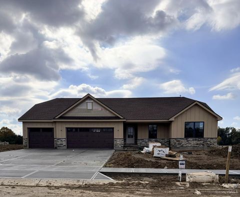 Photo of 25 Copperhead Trail, Springboro, OH 45066 (MLS # 1860570)