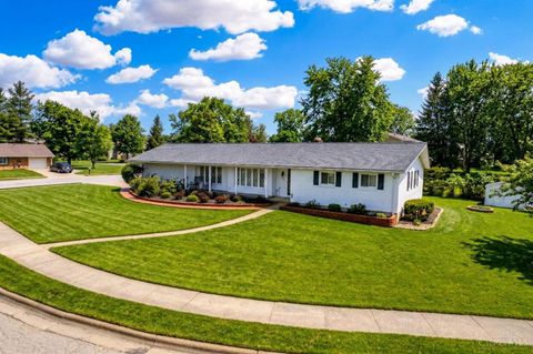 Homes For Sale - 400 Emerald Woods Drive<br/> Oxford, OH 45056