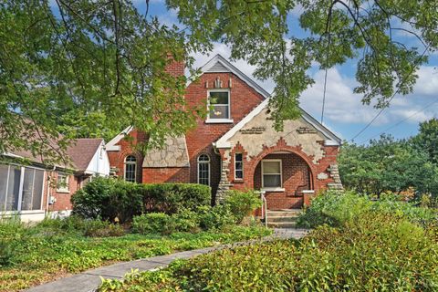 Photo of 1522 Wittekind Terrace, Cincinnati, OH 45224 (MLS # 1854788)