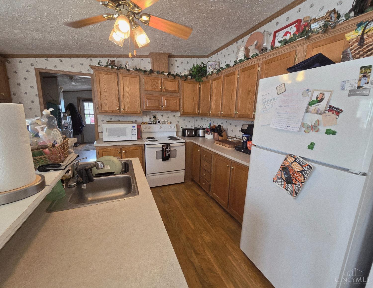 2052 Greenfield Dr, Middletown, Ohio image 9