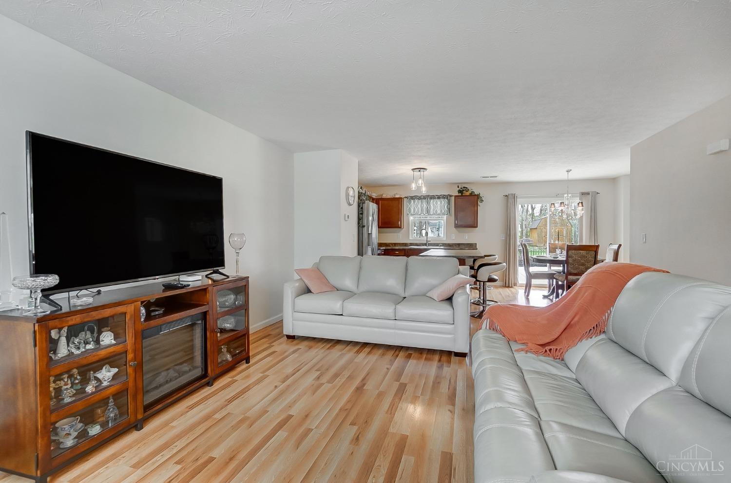 14 Tall Oak Lane, Batavia Twp, Ohio image 8