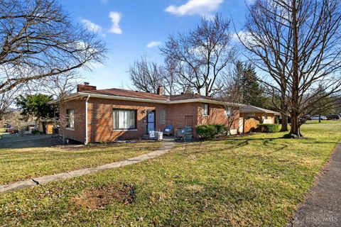 Photo of 1301 Oakmont Avenue, Hamilton, OH 45013 (MLS # 1869614)