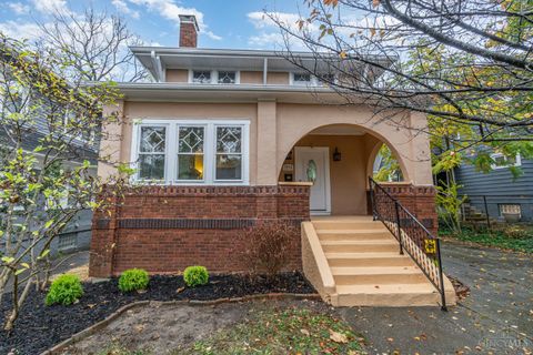 Photo of 3954 Glencross Avenue, Cincinnati, OH 45217 (MLS # 1861494)