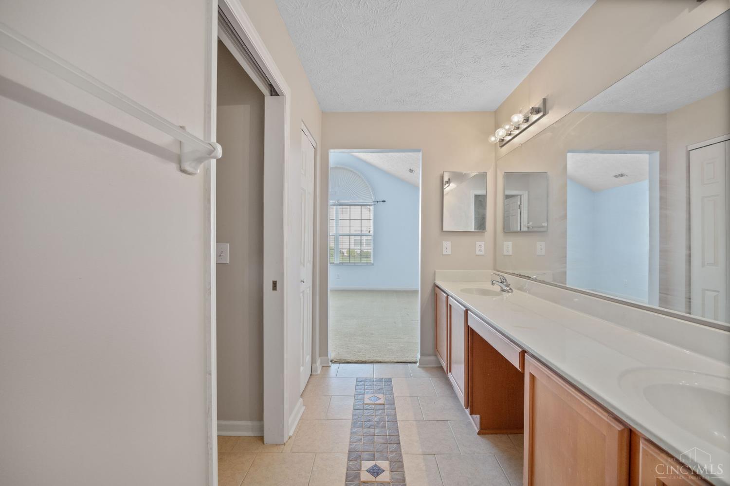 4543 Spikerush Lane, West Chester, Ohio image 16