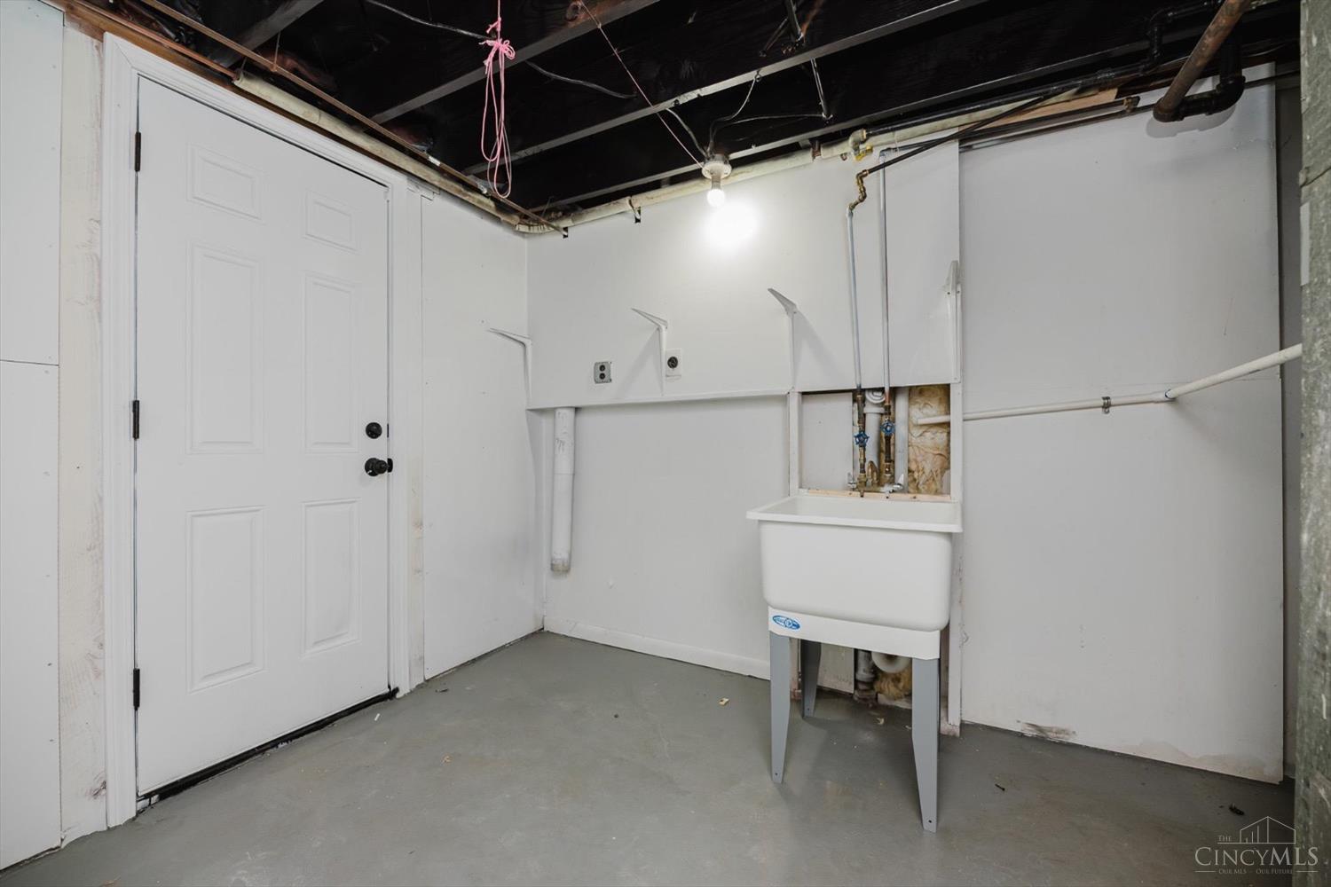 9111 Trinidad Drive, Colerain Twp, Ohio image 30