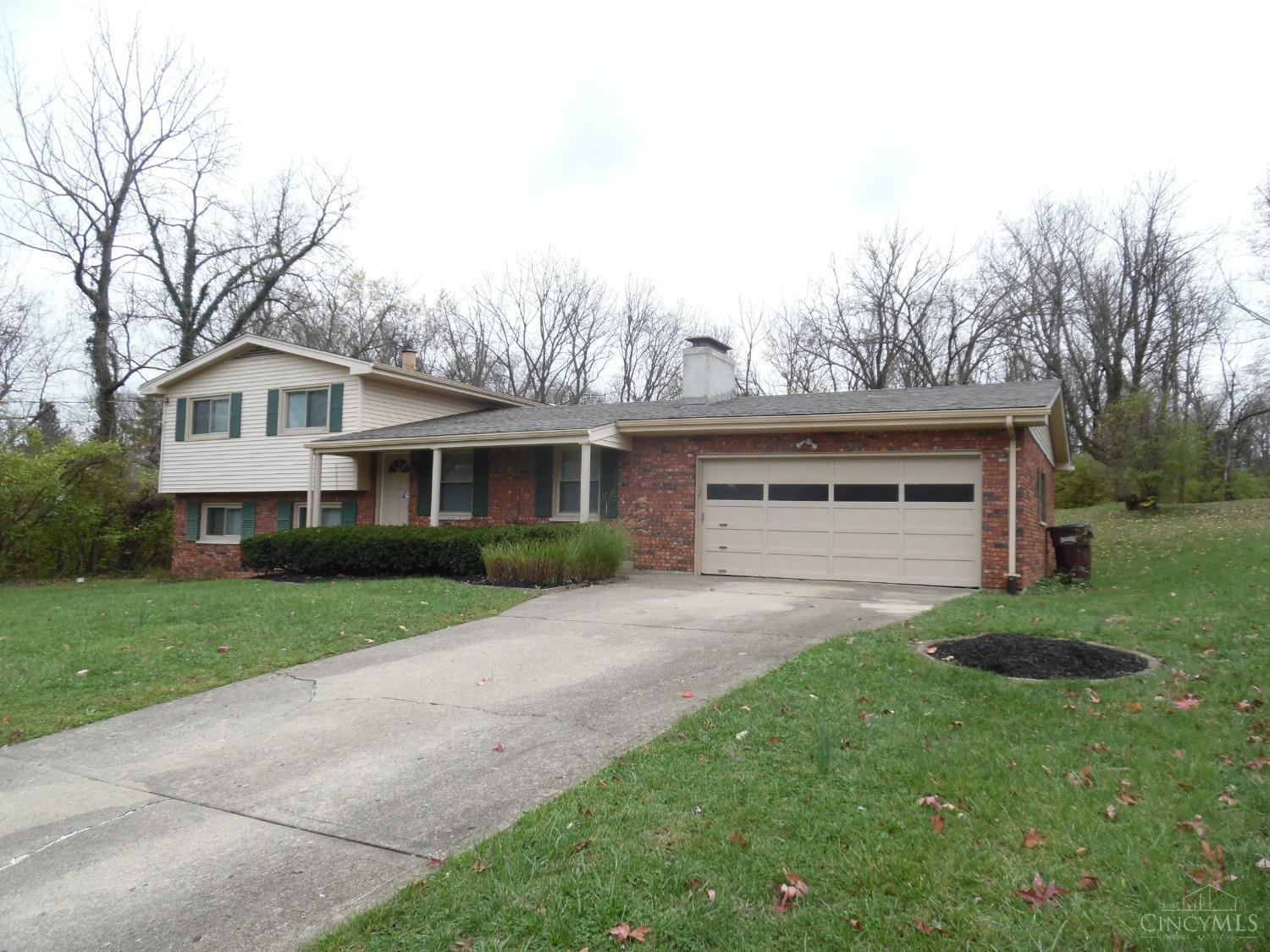 2059 Rolling Hills Boulevard, Fairfield, Ohio image 1