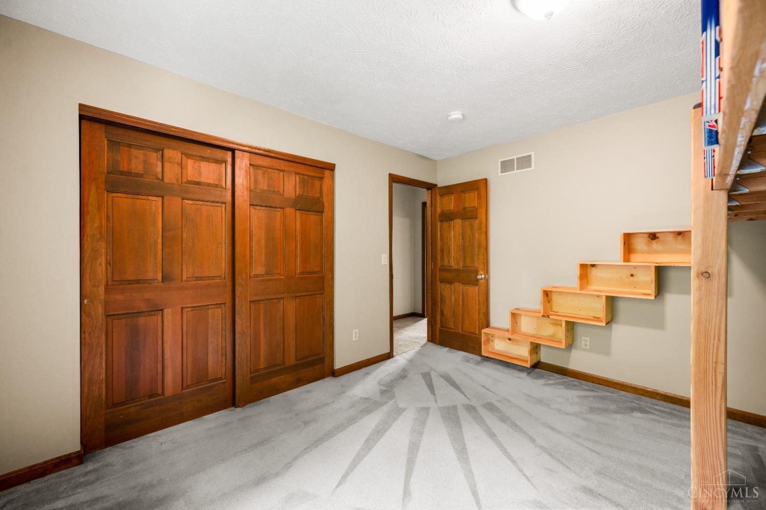 6915 Stonington Road, Anderson Twp, Ohio image 36